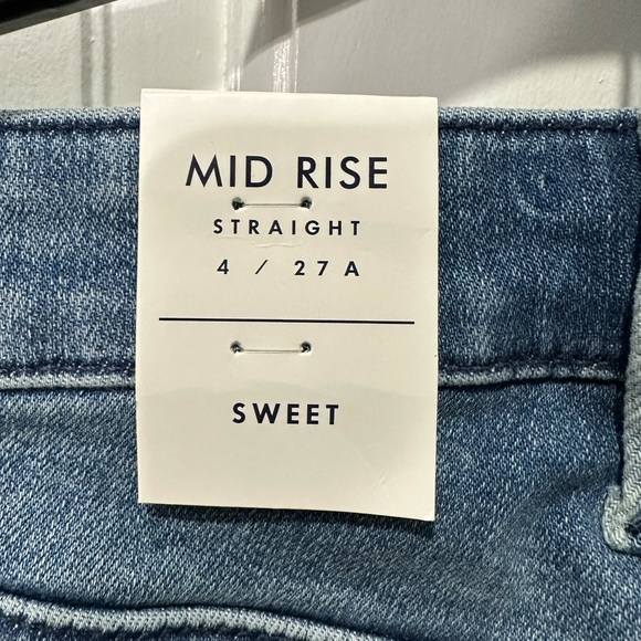 Brand new Lucky Brand Mid Rise Straight jeans - Picture 7 of 8